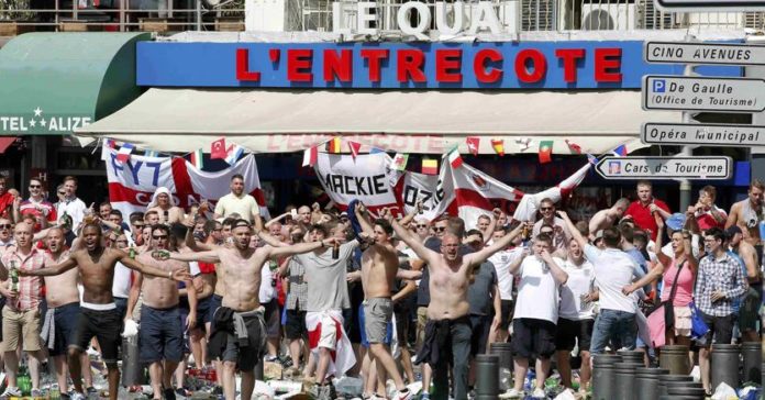 2016-06-11T144433Z_1456339571_LR1EC6B14XYIF_RTRMADP_3_SOCCER-EURO-ENG-RUS-SECURITY-kqMI--835x437@IlSole24Ore-Web